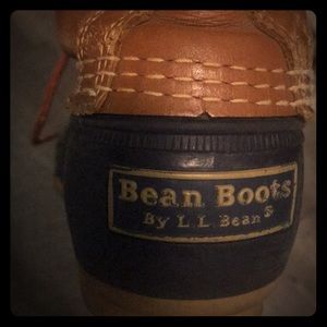 LL Bean Duck Boots size 8.5.  Previously Loved